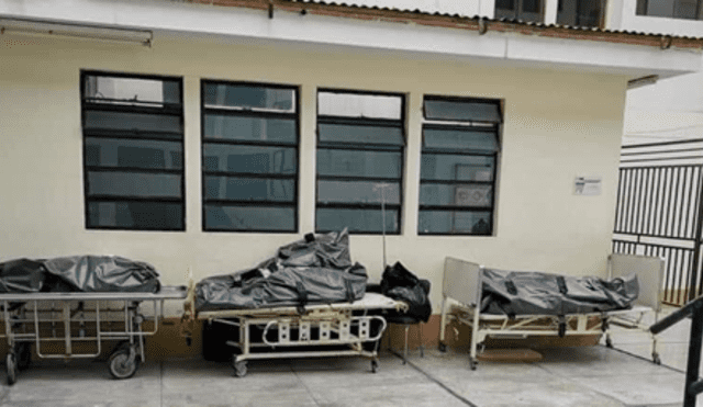 Muertos al aire libre en hospital de Trujillo