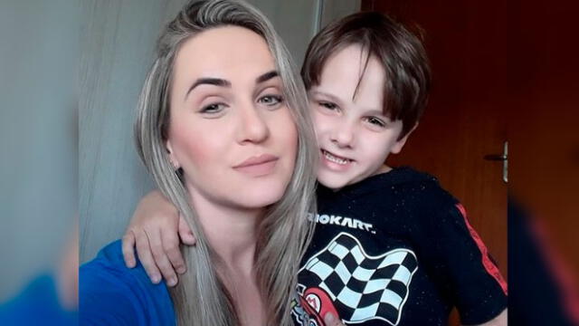Juli Lanser Mayer y su hijo Rafael llevaron juntos el reto de superar las dificultades del autismo. Foto: difusión