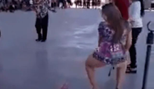 Facebook viral: Madre asiste a actuación escolar y conquista a miles con sexys pasos de twerking [VIDEO]