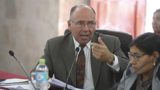Carlos Dongo presidirá el Consejo Regional de Arequipa por un mes