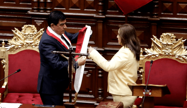 El proyecto presentado por el Ejecutivo plantea dejar el poder al Presidente del Congreso cuando la Presidenta deje el territorio nacional. Foto: Antonio Melgarejo/La República