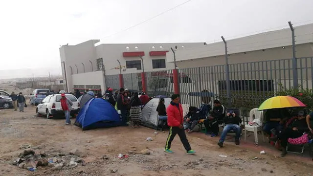 Moquegua: Cientos de familias durmieron en la calle para alcanzar preinscripción de programa de vivienda