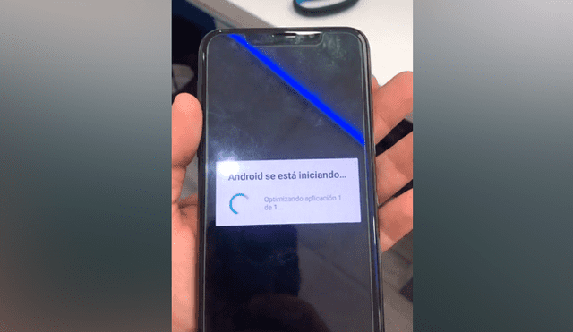 Desliza las imágenes para ver la desagradable sorpresa que se llevó un joven al comprar un iPhone 11 por Internet. Foto: Captura/TikTok