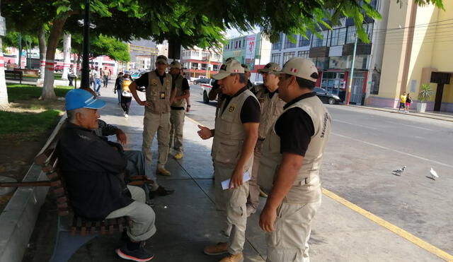 Los policías recorrieron las calles y avenidas del casco urbano de Chimbote.