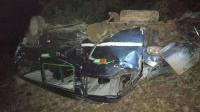 Auto de placa B40-759 se despistó en la provincia de Mariscal Luzuriaga. (Imagen tomada de Andina)
