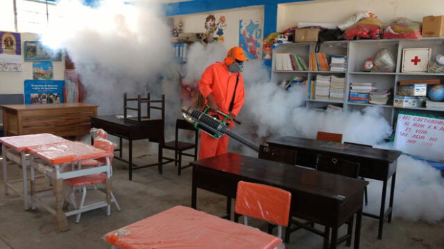 Para prevenir dengue, DIRESA fumiga 900 viviendas en Chilca y Mala en Cañete