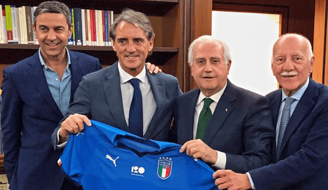 Roberto Mancini es presentado como nuevo técnico de Italia