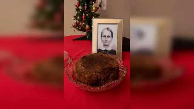 Mujer conserva un pastel navideño preparado hace 141 años por su tatarabuela