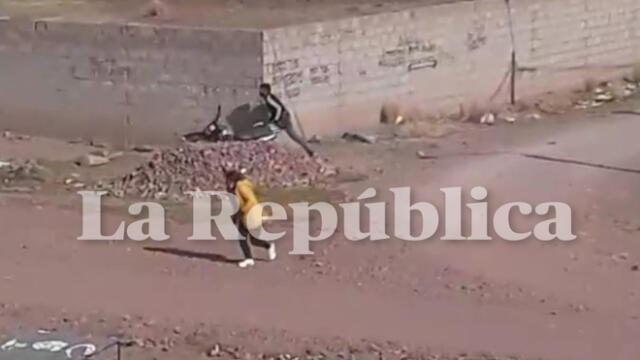 Mujer no dudó en enfrentarse a los criminales en la ciudad de Juliaca. Foto: Captura La República