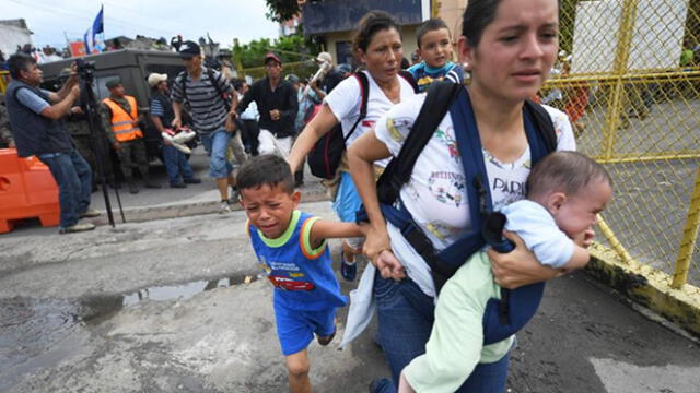 Caravana de migrantes: México se solidariza y abre su frontera a mujeres con bebés [FOTOS]