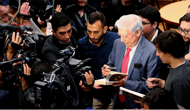 Vargas Llosa defiende el poder de los libros