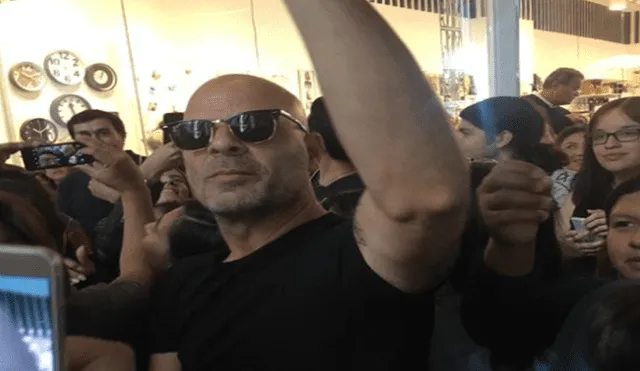 YouTube Viral: Pensaron que era Bruce Willis y arman tremendo alboroto en Chile [VIDEO]