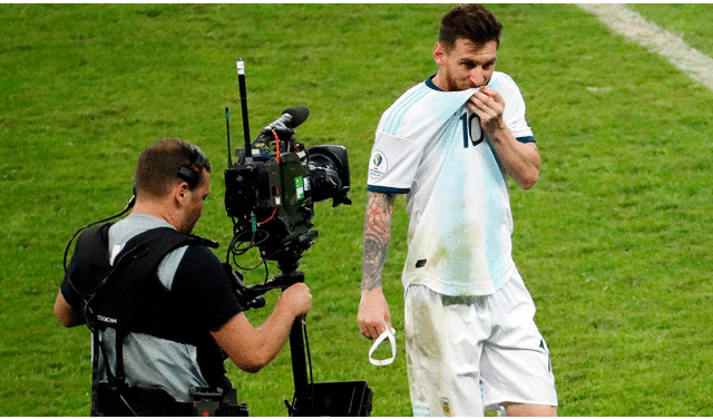 Ricardo Gareca no compartió las críticas de Lionel Messi hacia la Conmebol. | Foto: EFE