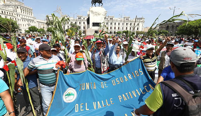 Agricultores acatan paro nacional en varias regiones del Perú [FOTOS]