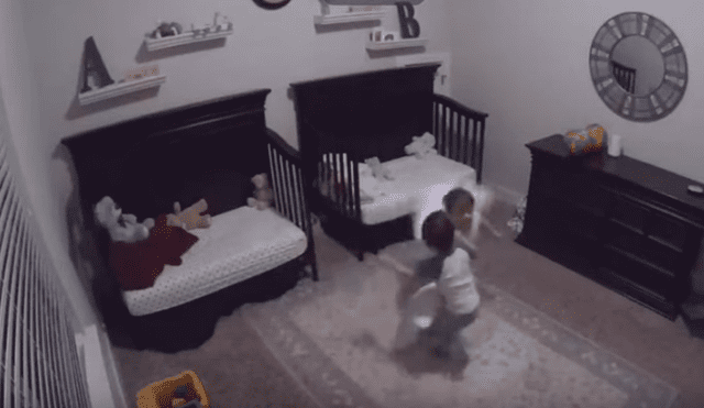 Desliza hacia la izquierda para ver la escena viral de YouTube protagonizada por dos niños.