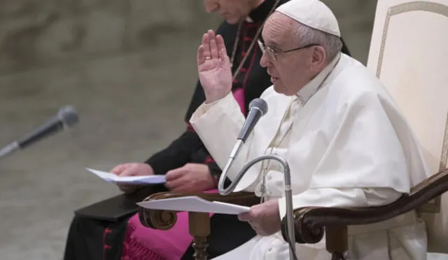 Papa Francisco pide a Donald Trump "defender dignidad y libertad en el mundo"