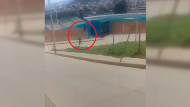 Cajamarca: graban a escolares trepando muro para escapar de colegio [VIDEO]