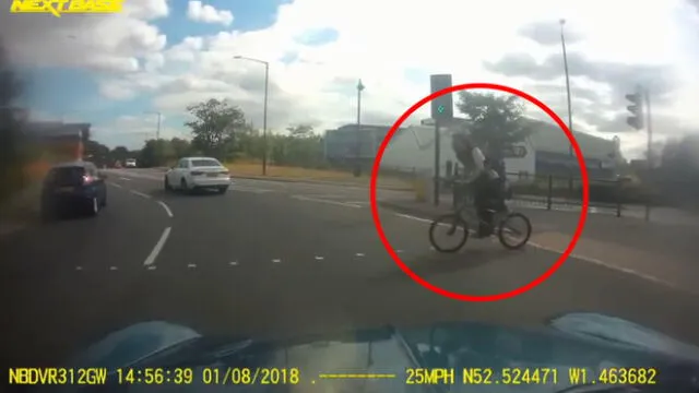 YouTube: casi atropella a un imprudente ciclista y todo quedó grabado