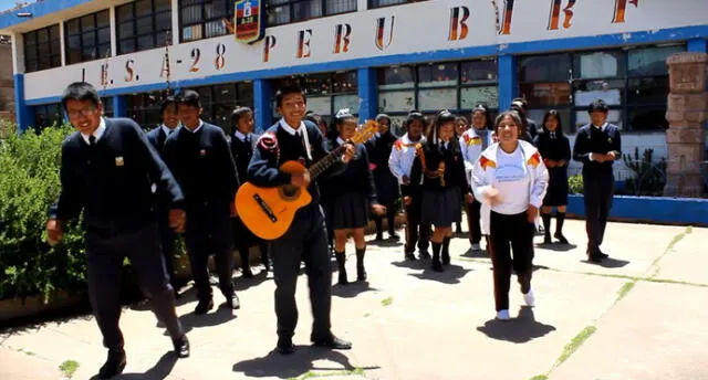 Lanzan video protagonizado por escolares de Puno para prevenir embarazo precoz [VIDEO]