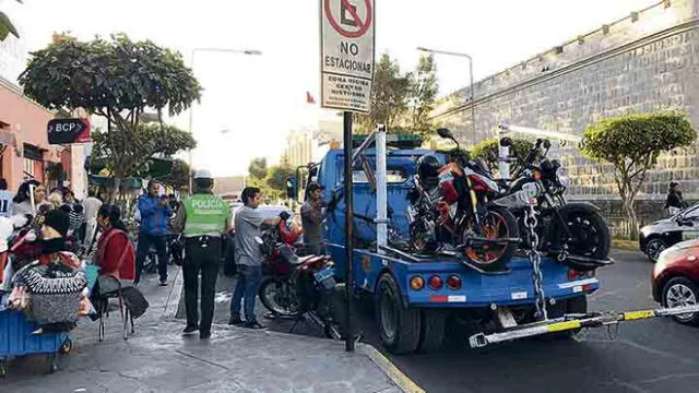 Arequipa: Grúas seguirán operando pese a irregularidades halladas por la Defensoría