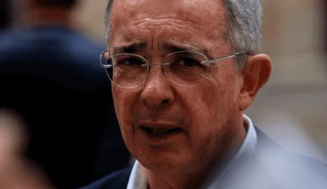 El exmandatario de Colombia Álvaro Uribe informó la decisión de la Corte Suprema a través de su Twitter. Foto: BBC