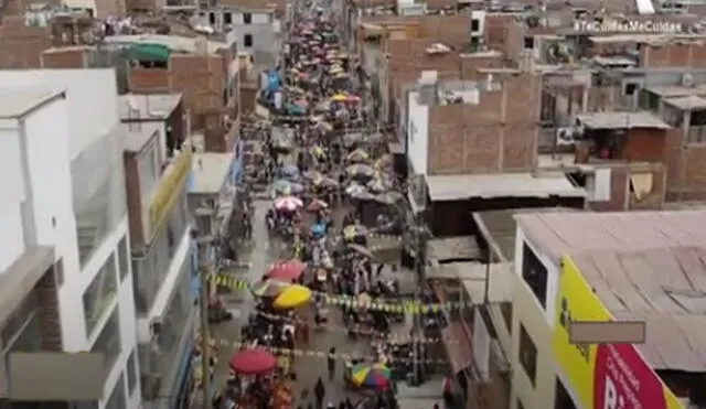 Mercado lució abarrotado de ambulantes de San Juan de Miraflores. Foto: captura de Panamericana