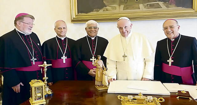Papa recibe a directiva de la Conferencia Episcopal Peruana en el Vaticano