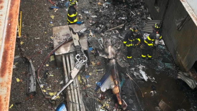 Helicóptero estrella contra edificio de Nueva York y piloto muere [FOTOS]
