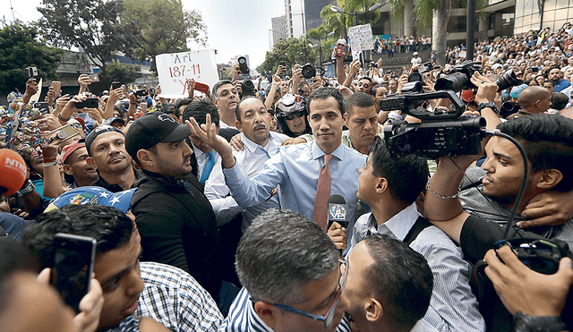 Fiscal chavista culpa a Juan Guaidó por apagón
