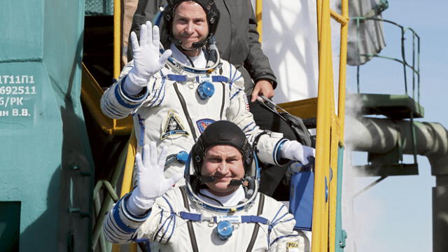 Falló el Soyuz y astronautas volvieron de emergencia