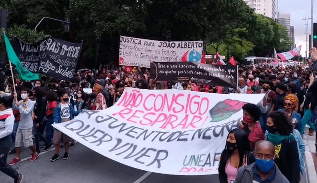Manifestantes realizan un acto en Sao Paulo pidiendo justicia para Joo Alberto durante la 17° Marcha de la Conciencia Negra. Foto: G1