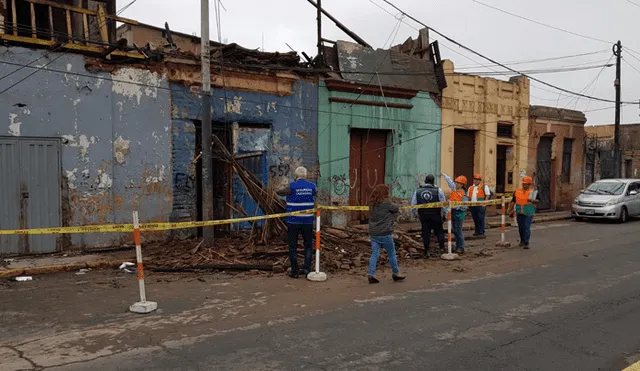 Casona de quincha se consumió durante incendio, en Cercado de Lima. Foto: GLR