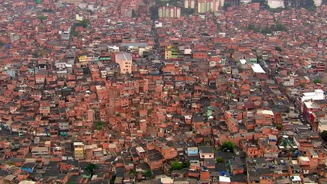 La fiesta se llevó a cabo en Paraisópolis, una de las mayores favelas de Sao Paulo. Foto: EFE
