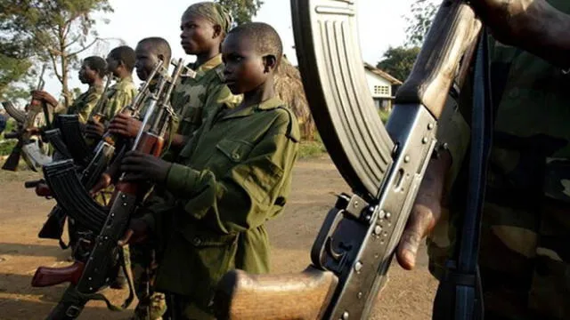 Nigeria libera a 800 niños soldados destinados a combatir terroristas de Boko Haram