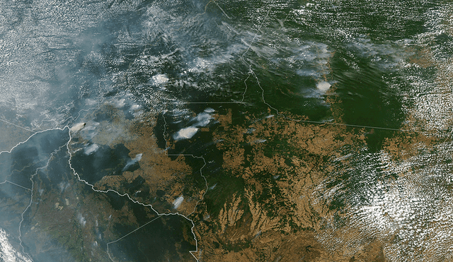 Imagen satelital del fatídico incendio que se produce en el Amazonas. | Foto: AFP