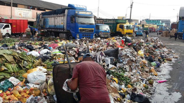 Ríos de basura en las calles de La Victoria | FOTOS