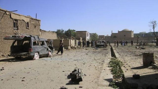 Atentado talibán deja al menos 11 muertos en hotel de Afganistán