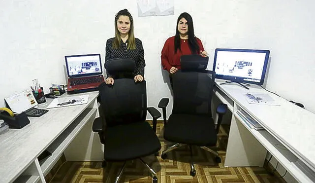 Sillería. Andrea y Guiliana repotenciaron sus ventas por la demanda de sillas ergonómicas. Foto: Flavio Matos/La Républica