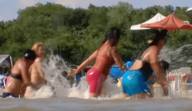 Pescador ingresa a peligrosa playa de Brasil para atrapar a peligrosa criatura marina que atacó a bañistas.