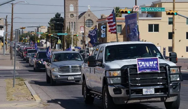 Los partidarios de Trump participan en un desfile de autos el 24 de octubre de 2020 en El Paso, Texas. Foto: AFP