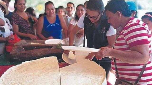 Elaboran queso gigante en Tumbes