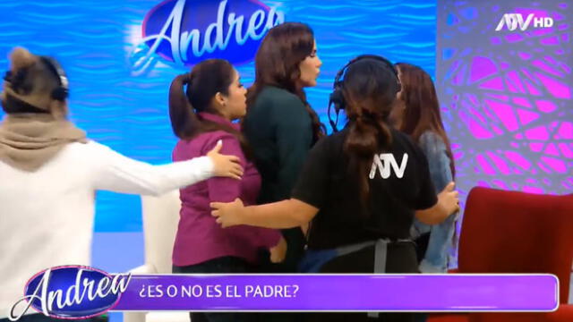 Andrea Llosa pierde la calma con mujeres que intentaron agarrarse a golpes