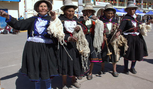 Cusco: ancianos transmiten sus conocimientos a niños