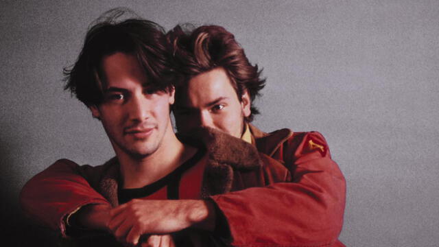 El actor Keanu Reeves vivió en medio de una polémica por su amistad con el hermano de Joaquin Phoenix.