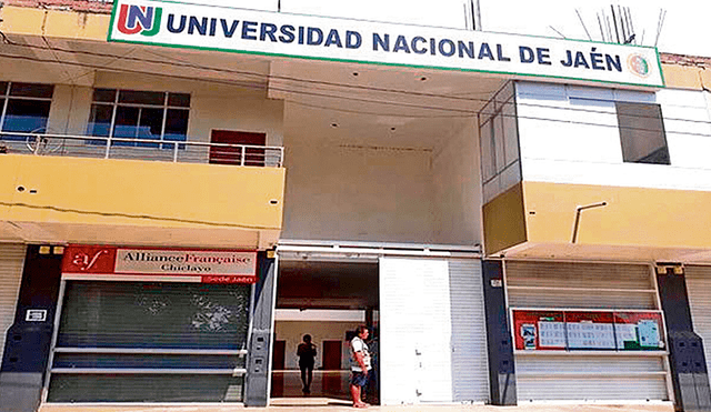 Caso. Integrantes de la comisión organizadora renunciaron a sus cargos en junio de 2014 tras denuncias de estudiantes por irregularidades en universidad de Jaén.