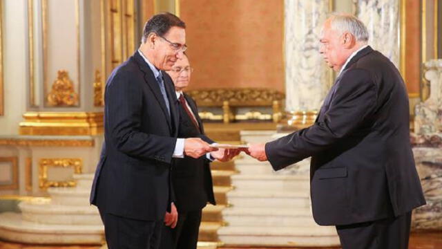 Igor Romanchenko, canciller ruso en Perú, y Martín Vizcarra, presidente. Foto: Embajada de Rusia en Perú