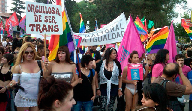 México: lanzan toallas higiénicas unisex para mujeres y personas con vulva, saba, Género