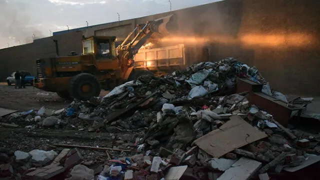 Callao: más de 10 toneladas de desperdicios invadían avenida Enrique Meiggs