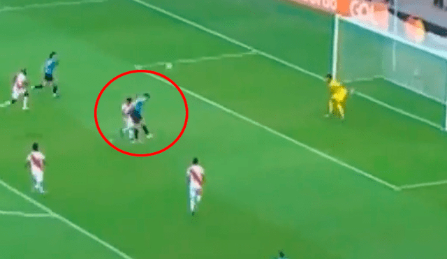 Copa América 2019: Luis Suárez tuvo la primera ocasión de gol en el Perú vs. Uruguay. Foto: Captura de video.