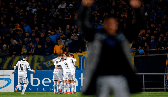 Almagro, de la Segunda División, eliminó por penales a Boca Juniors en el debut de Daniele De Rossi. | Foto: EFE